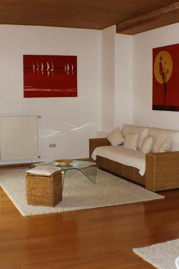 Bed and Breakfast Vivo-Vino Weisenheim am Sand Esterno foto