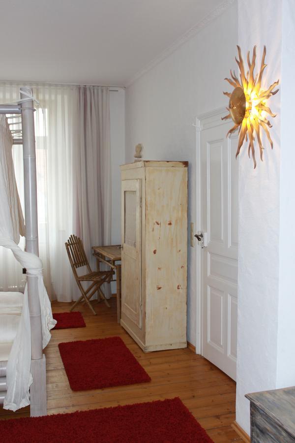 Bed and Breakfast Vivo-Vino Weisenheim am Sand Esterno foto